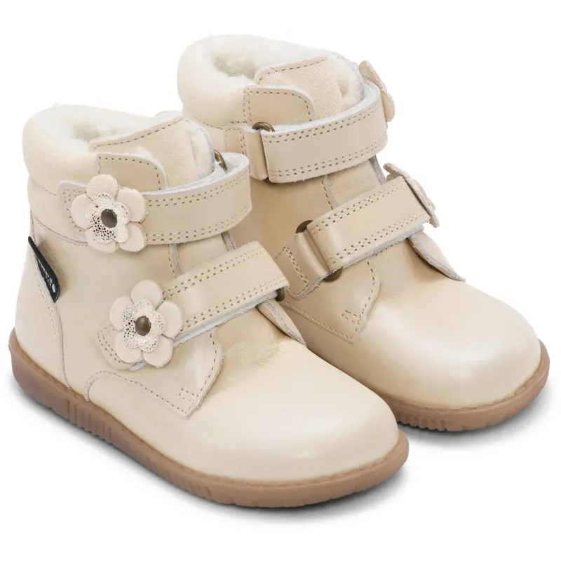 Bundgaard Ivory Rabbit Flower 1
