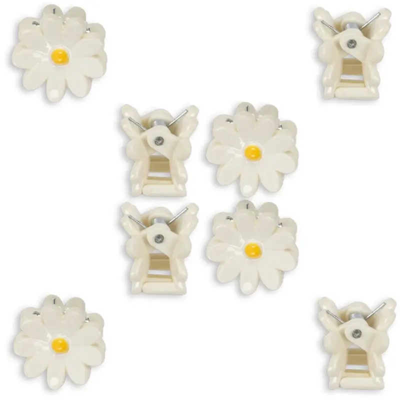 Konges Sløjd Antique White 8 Pack Daisy Mini Hair Claw 1