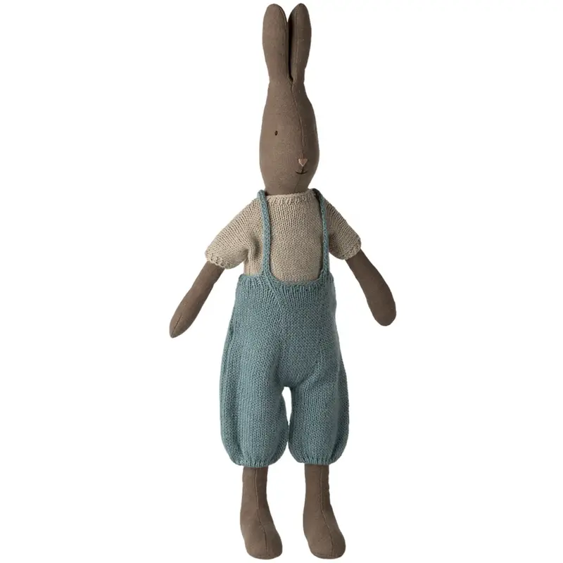Maileg Kanin, Størrelse 3 - Brun - Knitted Blue And Overall 1