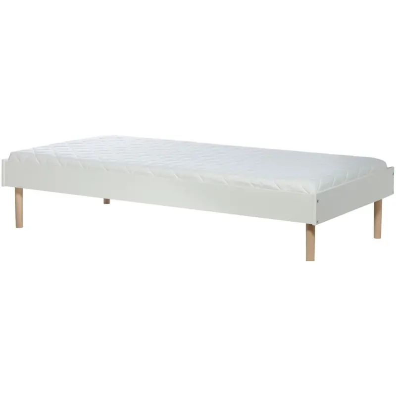 Manis-H Snow White Retro Bed 1