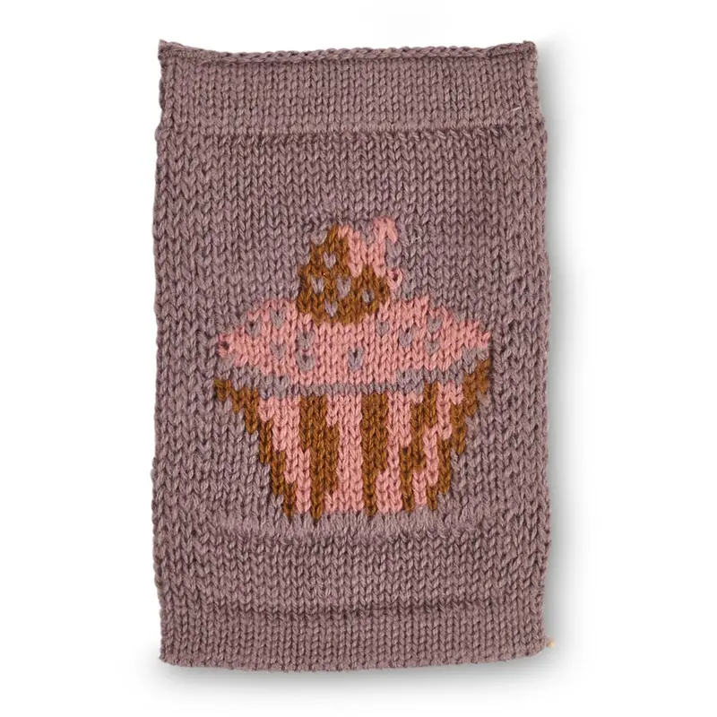Smallstuff Rose Knitted Flag Birthsday Cake 1