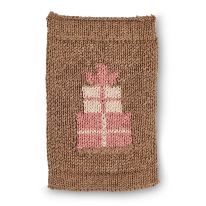 Smallstuff Rose Knitted Flag Birthsday Presents 1